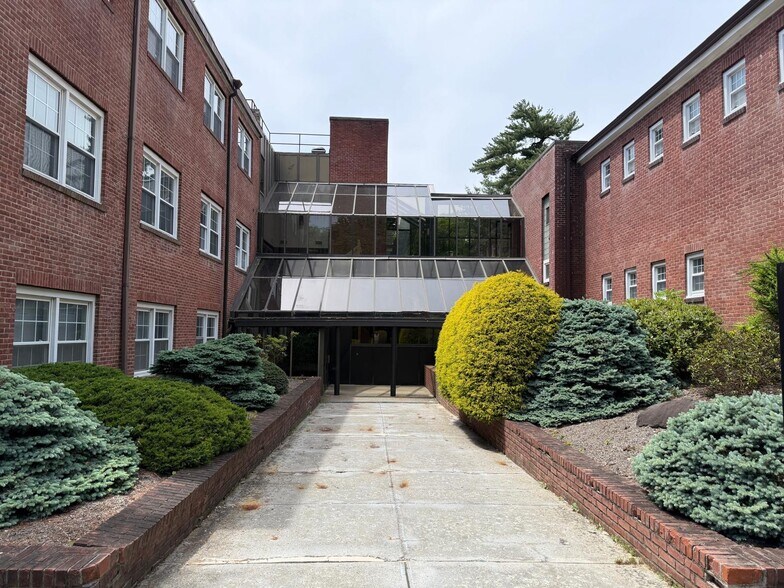 2 Stowe Rd, Peekskill, NY for lease - Building Photo - Image 2 of 32
