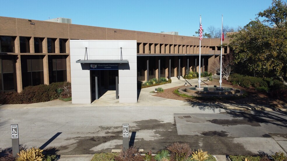 501 Shelley Dr, Tyler, TX for lease - Building Photo - Image 3 of 7