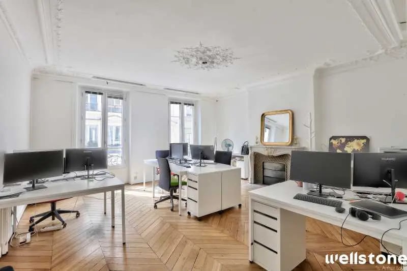Office in Paris for lease - Interior Photo - Image 1 of 9
