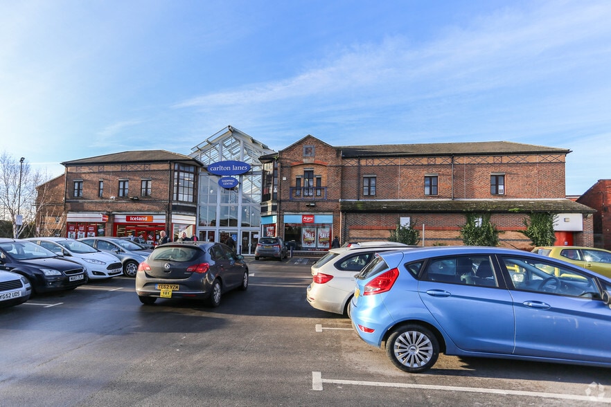Carlton Ln, Castleford for lease - Primary Photo - Image 1 of 11