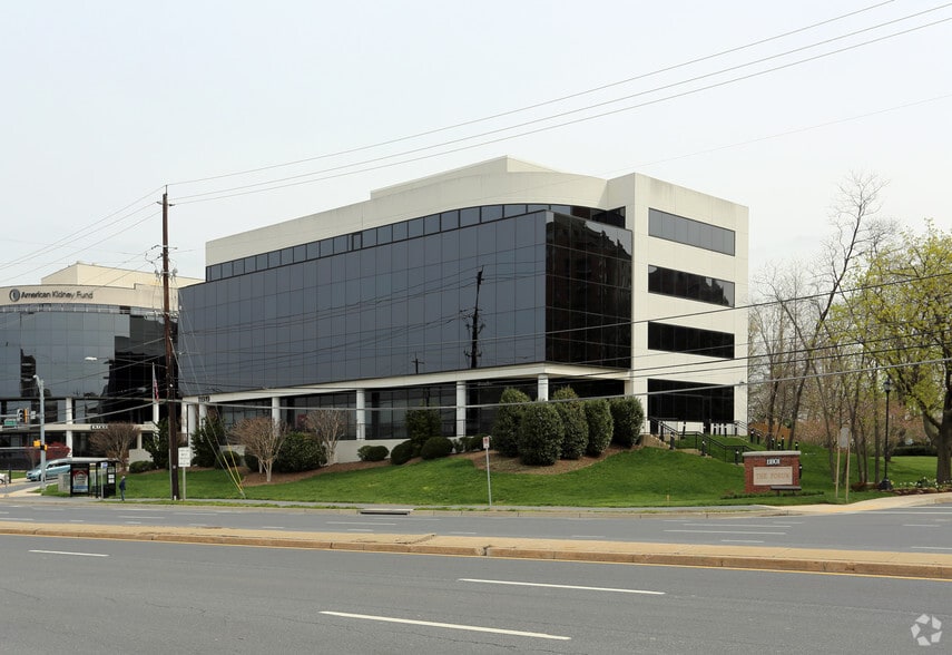 11919 Rockville Pike, North Bethesda, MD for lease - Primary Photo - Image 1 of 16