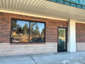 340 Commerce Ave, Southern Pines, NC for lease Building Photo- Image 1 of 5