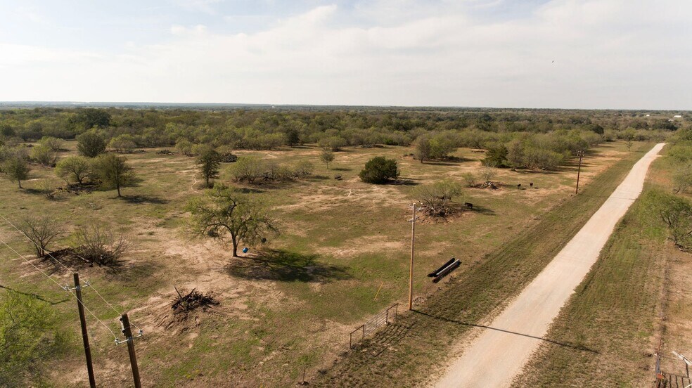 000 Roosevelt, Luling, TX 78648 Land for Sale