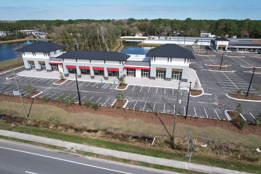 96032-96098 Victorias Pl, Yulee, FL for lease - Building Photo - Image 2 of 7