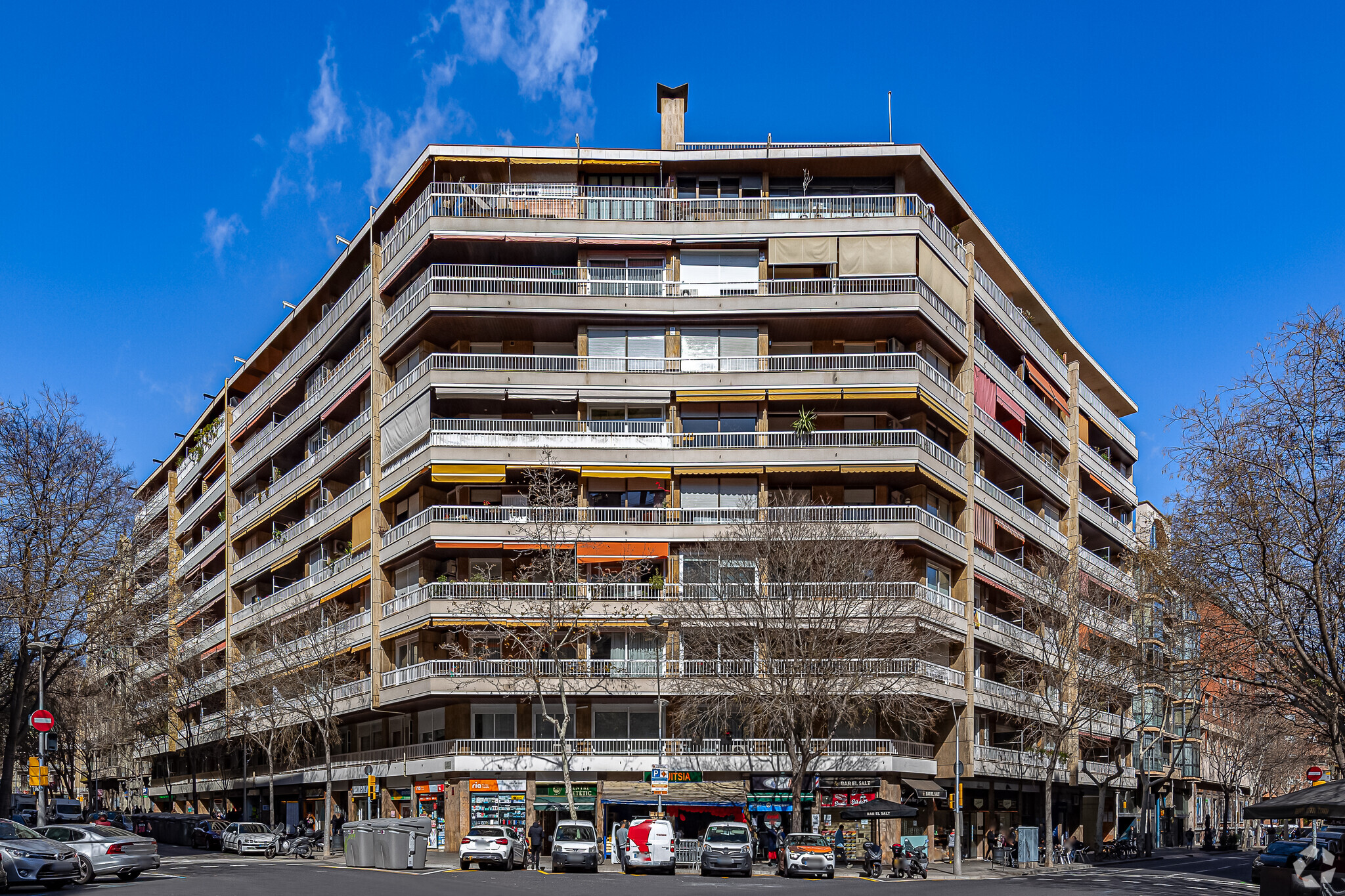 Retail in Barcelona, Barcelona for lease Primary Photo- Image 1 of 3