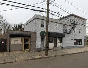 36 Astor St, Newark, NJ for lease Interior Photo- Image 1 of 4