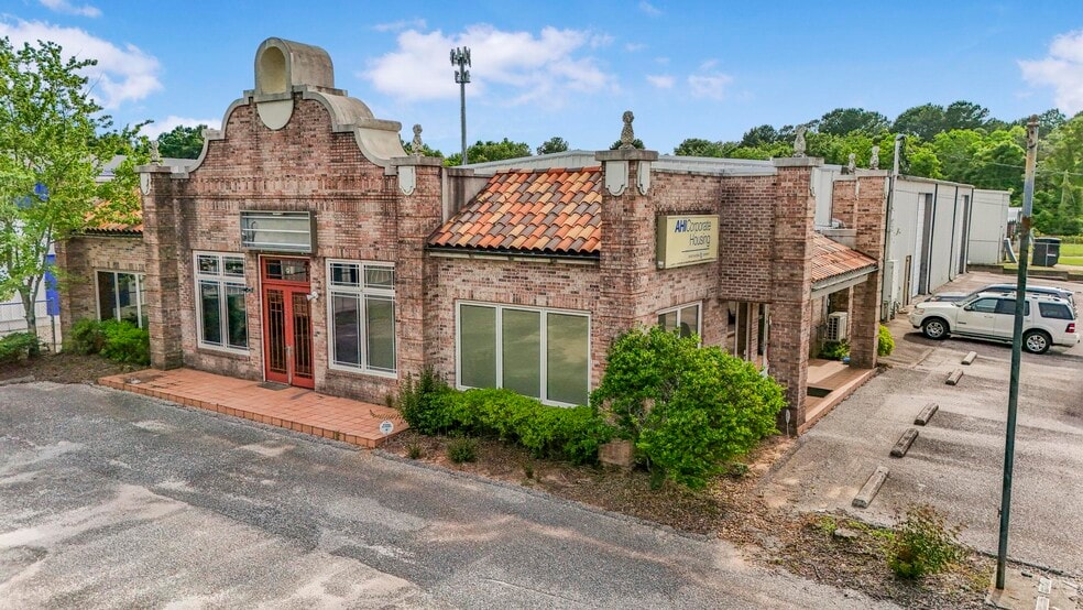 1250 W I-65 Service Rd S, Mobile, AL for sale - Building Photo - Image 2 of 18