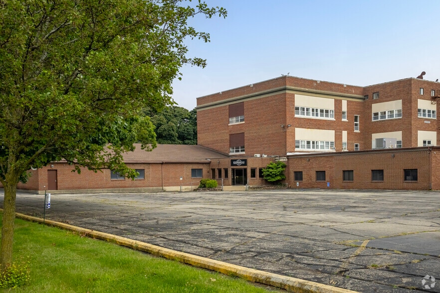 1210 E Michigan Ave, Jackson, MI for sale - Primary Photo - Image 1 of 1