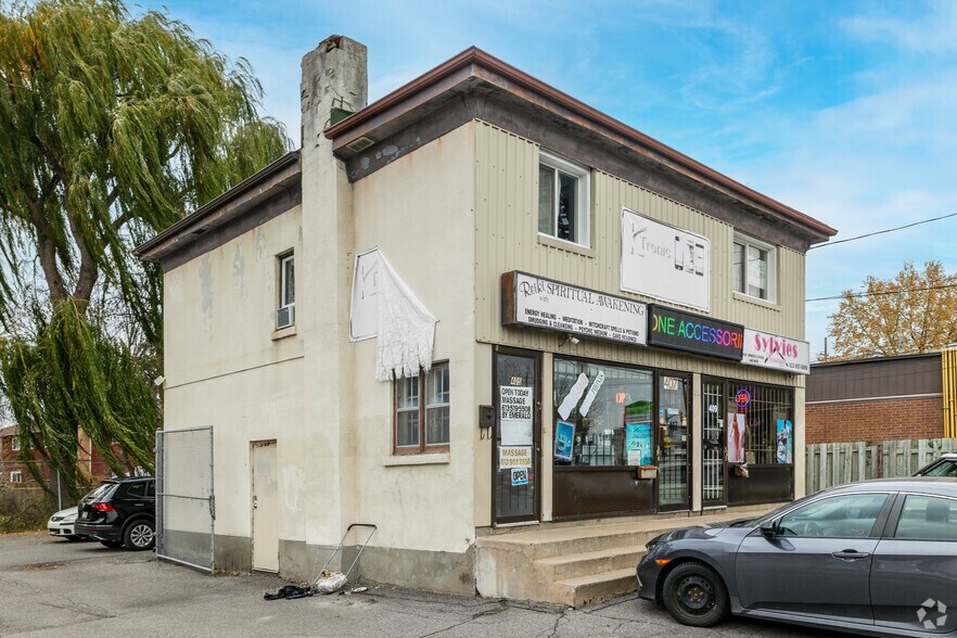 405 Mcarthur Av, Ottawa, ON for lease - Primary Photo - Image 1 of 4