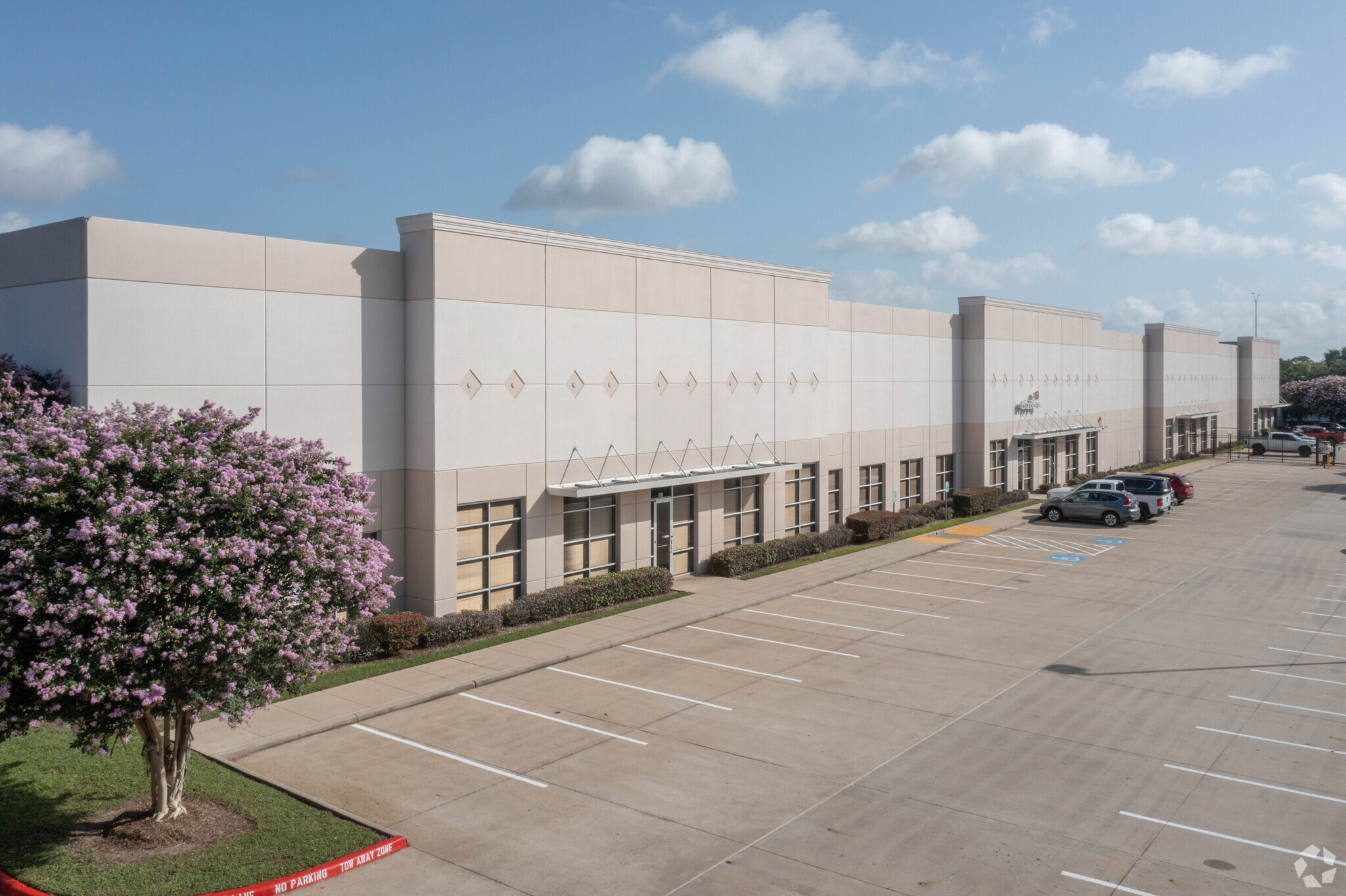 10207 S Sam Houston Pky W, Houston, TX for lease Building Photo- Image 1 of 8