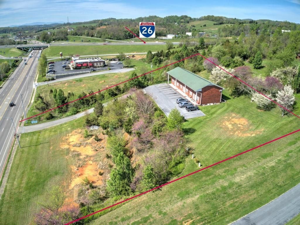 2825 Boones Creek Rd, Johnson City, TN 37615