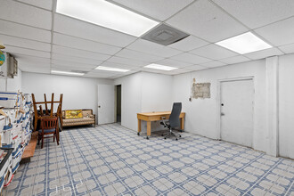 810 NE 4th Ave, Fort Lauderdale, FL for lease Interior Photo- Image 2 of 42