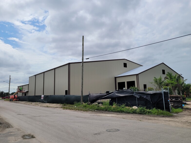 146 2nd St, Homestead, FL for lease - Building Photo - Image 3 of 19