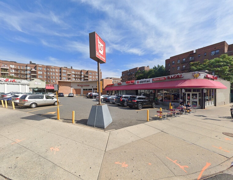 10417 Queens Blvd, Forest Hills, NY for lease - Building Photo - Image 1 of 4
