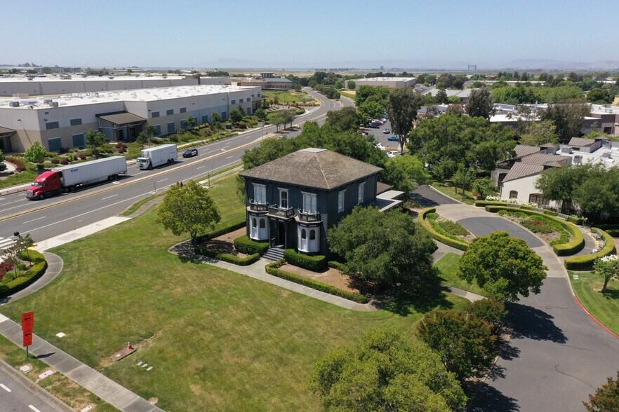 499 Devlin Rd, Napa, CA 94558 Office for Sale