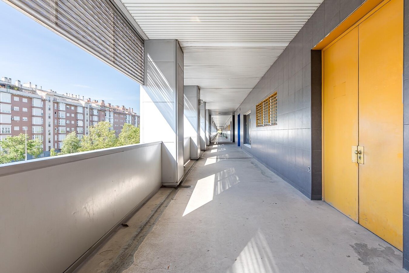 Calle de Isabel Colbrand, 10-12, Madrid, MAD 28050 -  -  - Interior Photo - Image 1 of 12