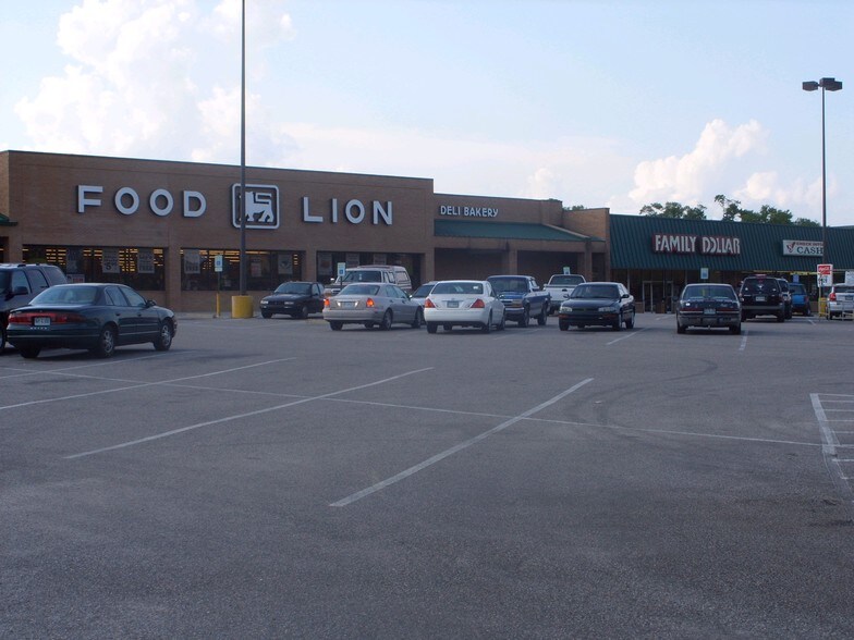 1655 N Longstreet St, Kingstree, SC 29556