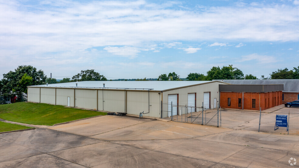 710 S Adams St, Sapulpa, OK for lease - Building Photo - Image 1 of 19