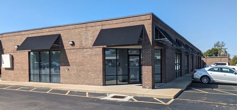 2324-2346 Grange Hall Rd, Dayton, OH for lease - Building Photo - Image 3 of 6