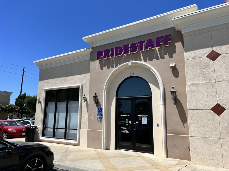 111-195 E Gonzales Rd, Oxnard, CA for sale - Building Photo - Image 1 of 1