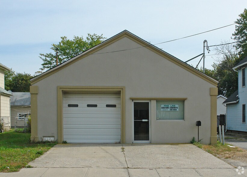 75 River Ave, Patchogue, NY for sale - Primary Photo - Image 1 of 1