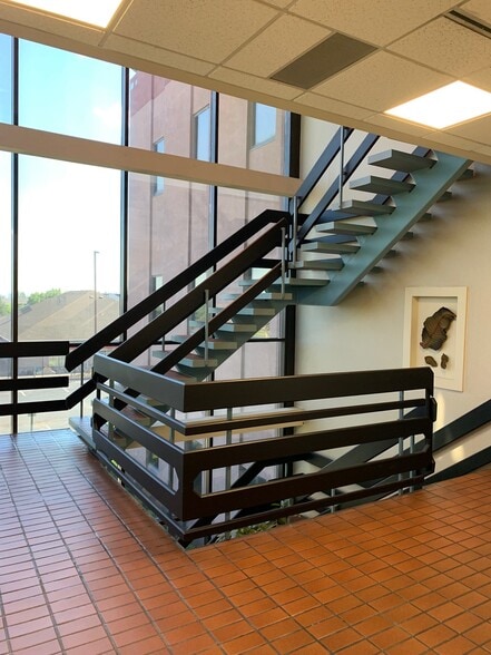 9101 Pearl St, Thornton, CO for sale - Interior Photo - Image 2 of 13