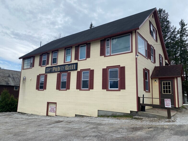 829 Arch St, Pittsford, VT 05763