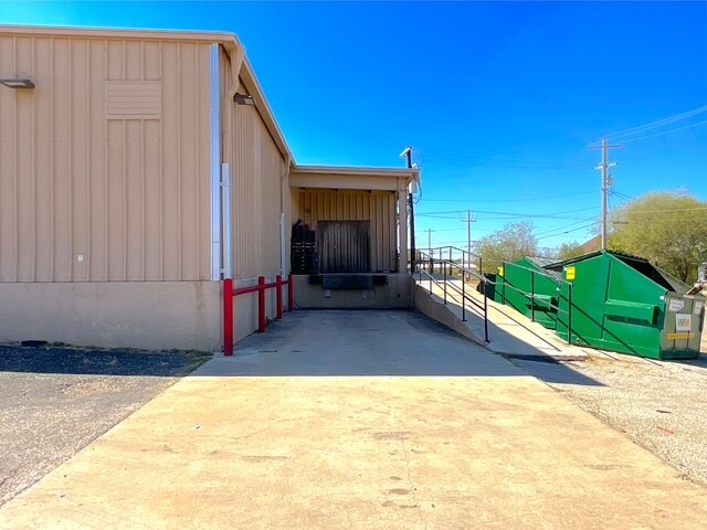 1205 Oak St, Jourdanton, TX for sale - Building Photo - Image 2 of 30