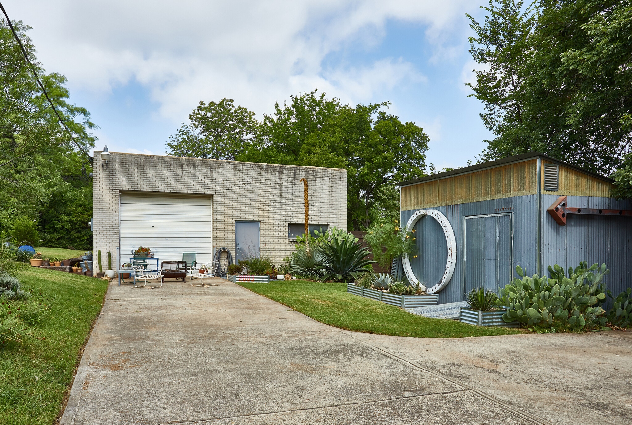 2003 Brundrette, Dallas, TX for lease Primary Photo- Image 1 of 21