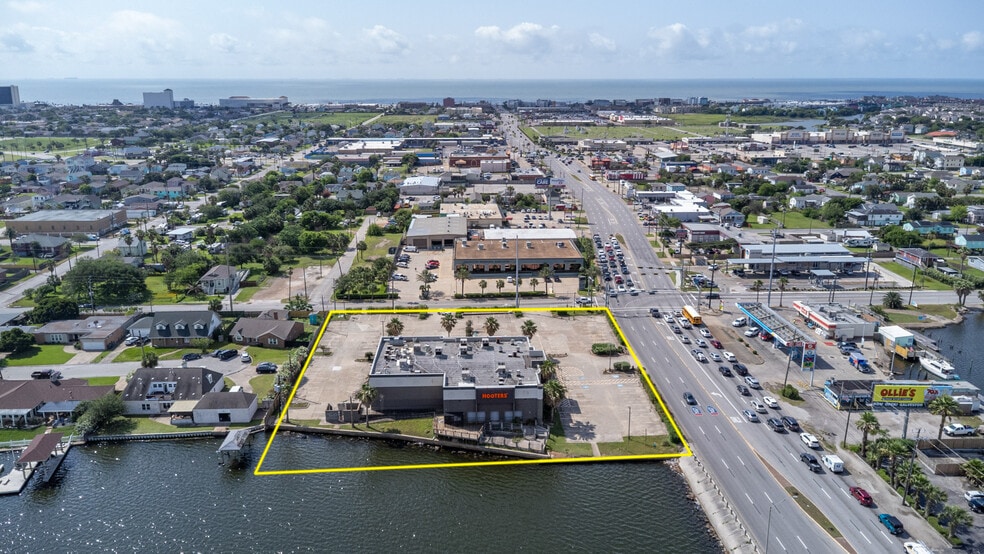 6028 Heards Ln, Galveston, TX for sale - Primary Photo - Image 1 of 13