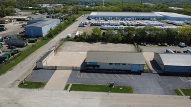 2134 Maxim Dr, Joliet, IL for lease Building Photo- Image 2 of 4