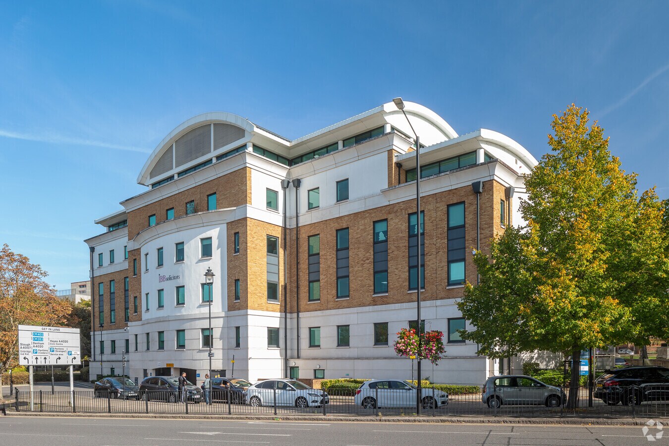 2731 Windsor St, Uxbridge, MDS UB8 1AB Capital Court