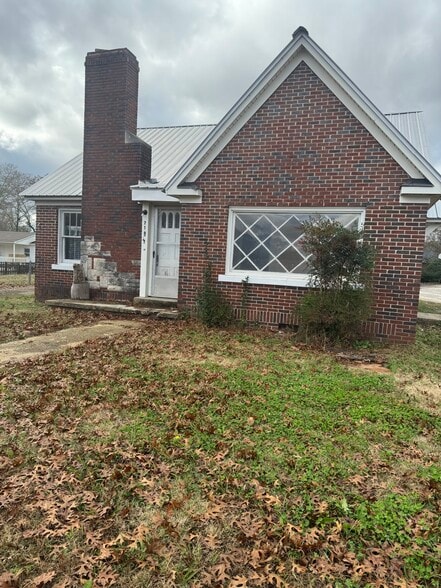 719 Jackson S ave, Russellville, AL for sale - Building Photo - Image 2 of 3