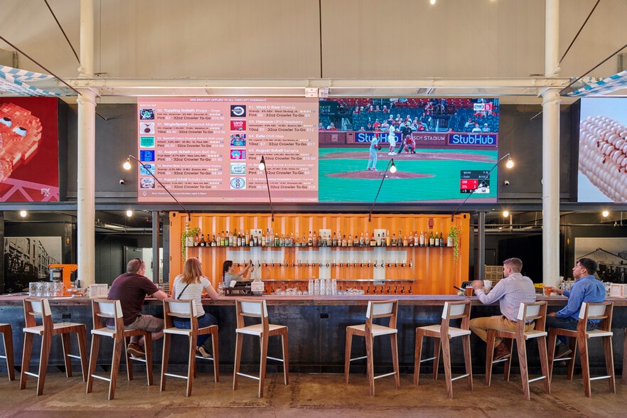 111 S 11th St, West Des Moines, IA for lease - Building Photo - Image 3 of 5