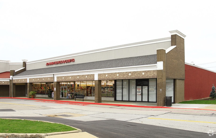 33615 Aurora Rd, Solon, OH 44139