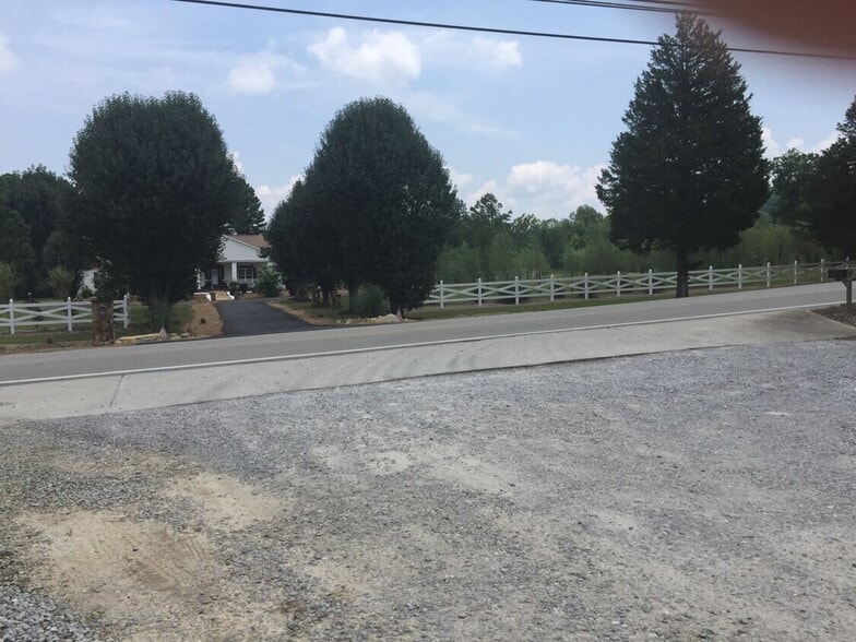 1963 Thrasher Pike, Hixson, TN for sale - Building Photo - Image 3 of 20