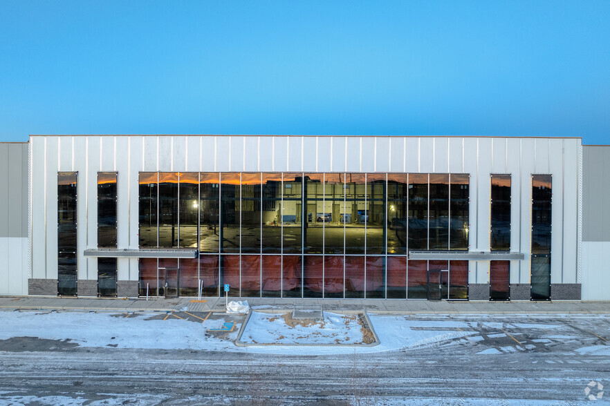 292212 Wagon Wheel Blvd, Calgary, AB for lease - Building Photo - Image 2 of 8