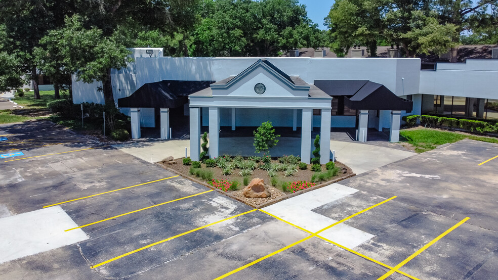 17323 Red Oak Dr, Houston, TX for lease - Building Photo - Image 2 of 7