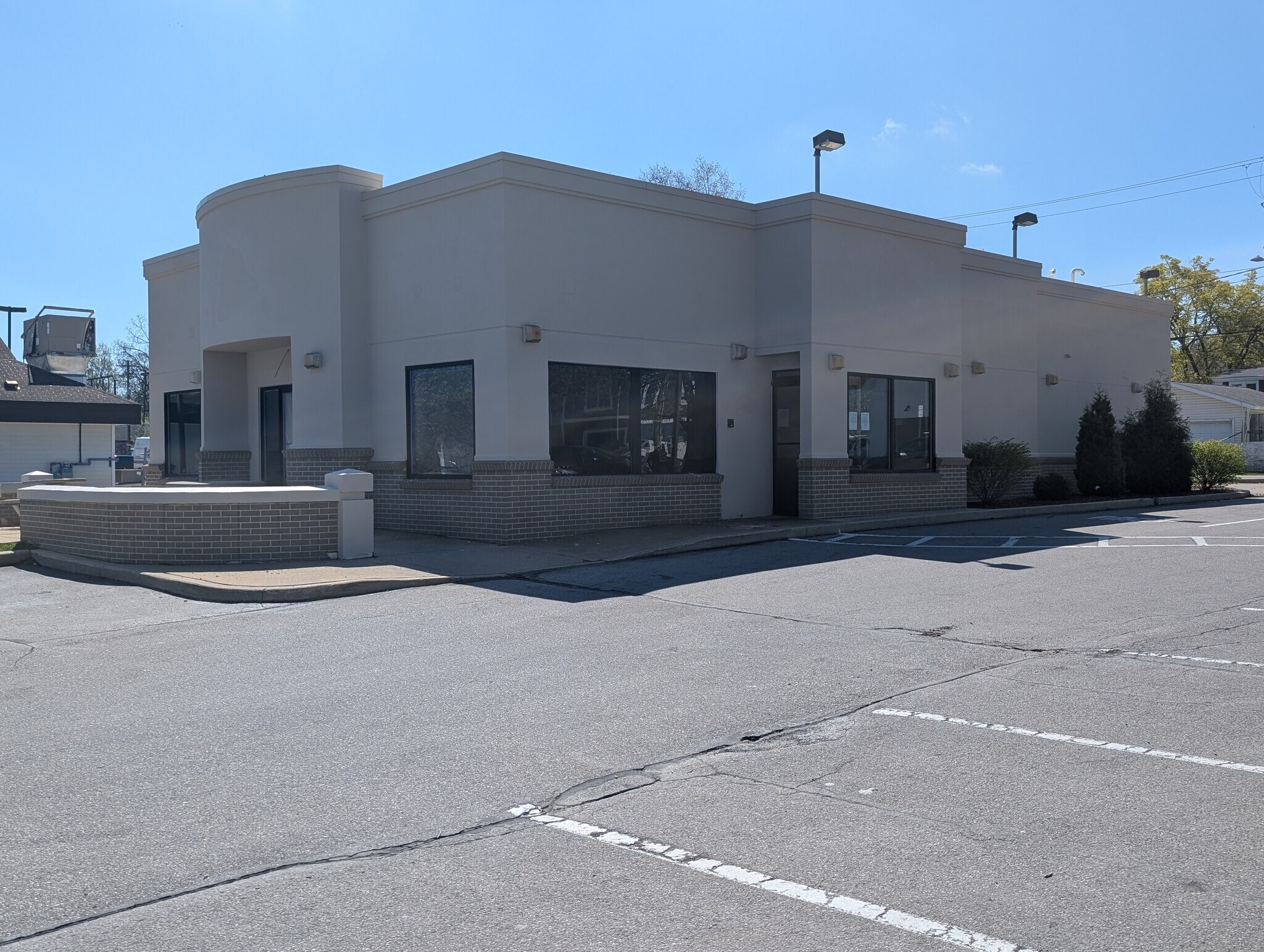 816 E Front St, Traverse City, MI for sale Building Photo- Image 1 of 1