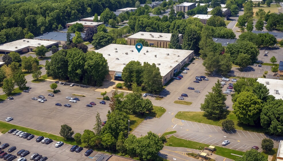 2 Computer Dr S, Albany, NY for lease - Building Photo - Image 1 of 12