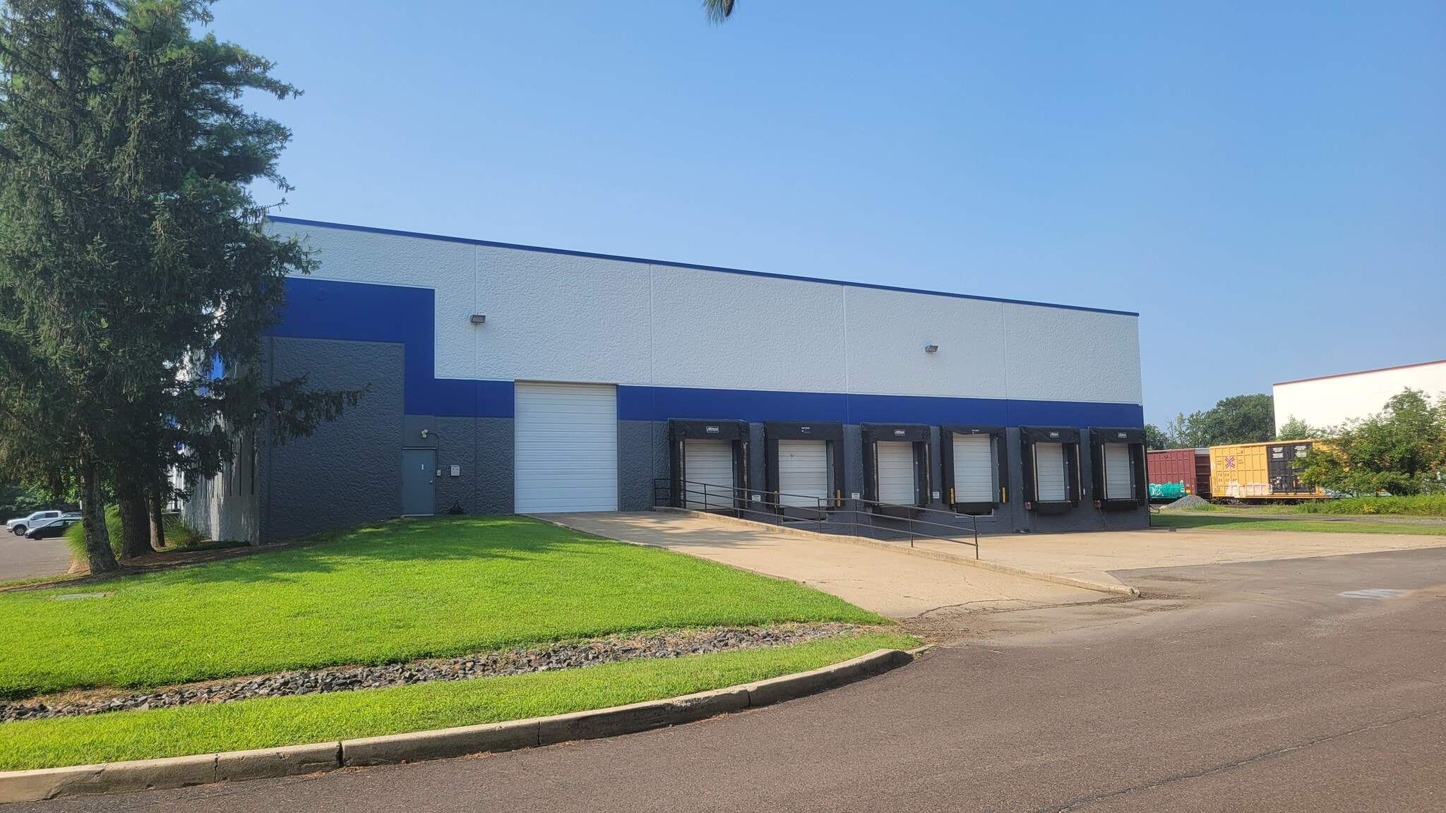 10 Runway Rd, Levittown, PA for lease Interior Photo- Image 1 of 3