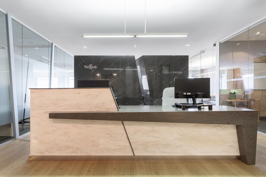 Park Rd, Rickmansworth for lease - Interior Photo - Image 2 of 8