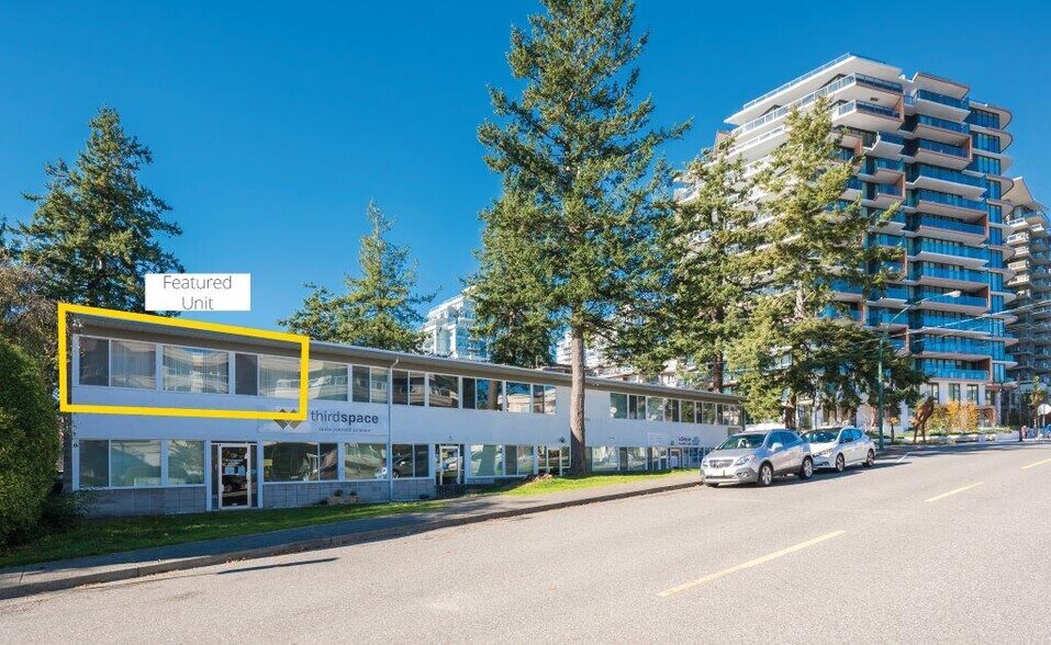 15240 Thrift Av, White Rock, BC V4B 2L1