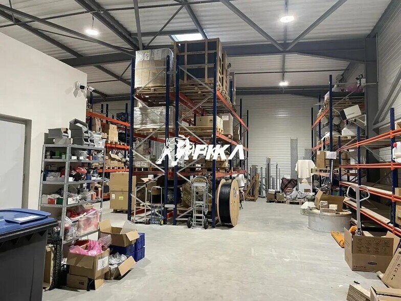 Flex in Deyme for lease - Interior Photo - Image 1 of 6