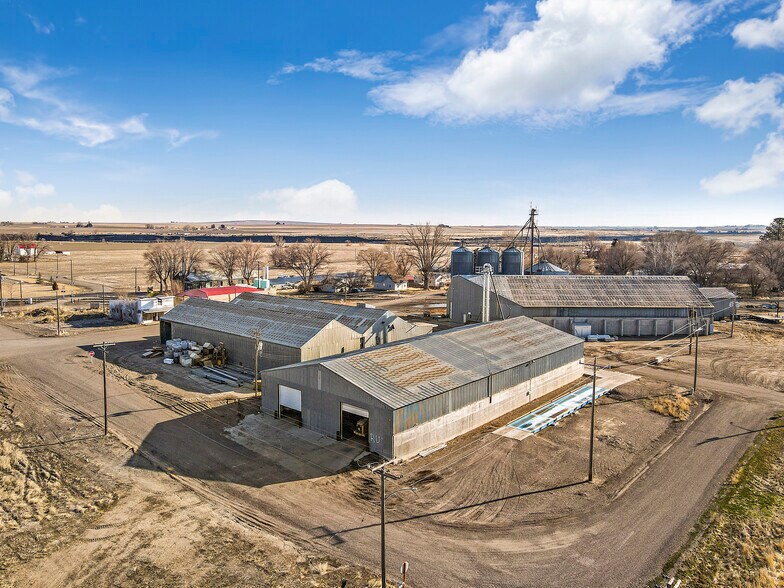 109 1st St, Murtaugh, ID 83344