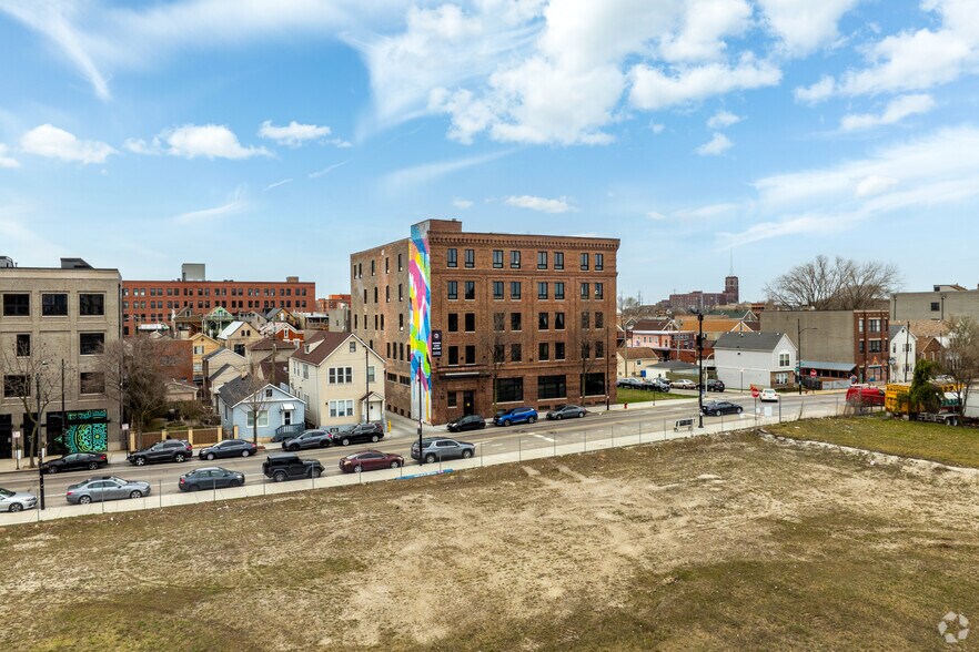 917 W 18th St, Chicago, IL 60608 Catalyst Suites