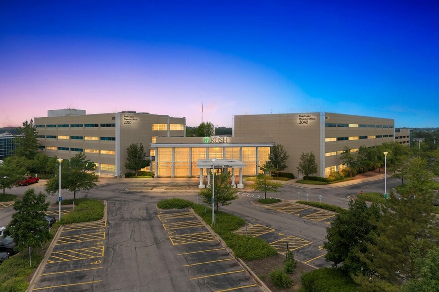 2040 Ogden Ave, Aurora, IL for lease - Building Photo - Image 1 of 11