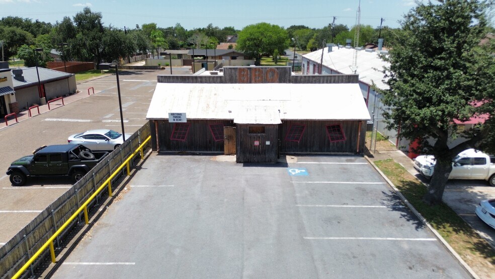 3619 N 10th St, McAllen, TX for lease - Building Photo - Image 3 of 9
