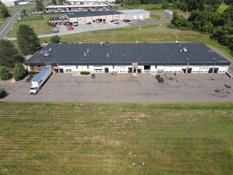 18 Thompson Rd, East Windsor, CT for lease - Building Photo - Image 3 of 21