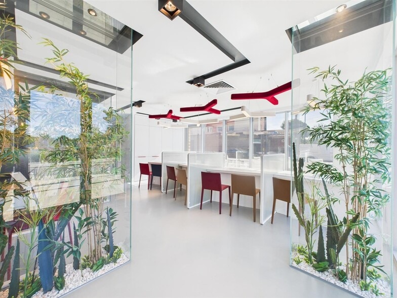 157-169 Devons Rd, London for lease - Interior Photo - Image 3 of 7